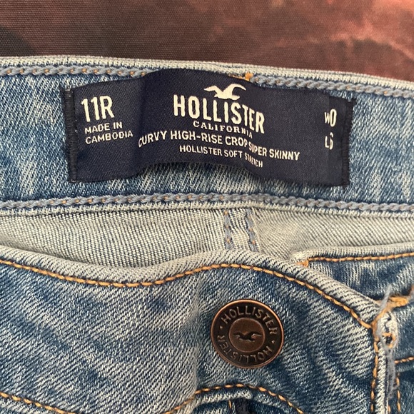 Hollister Jeans! Excellent condition. - Picture 2 of 4